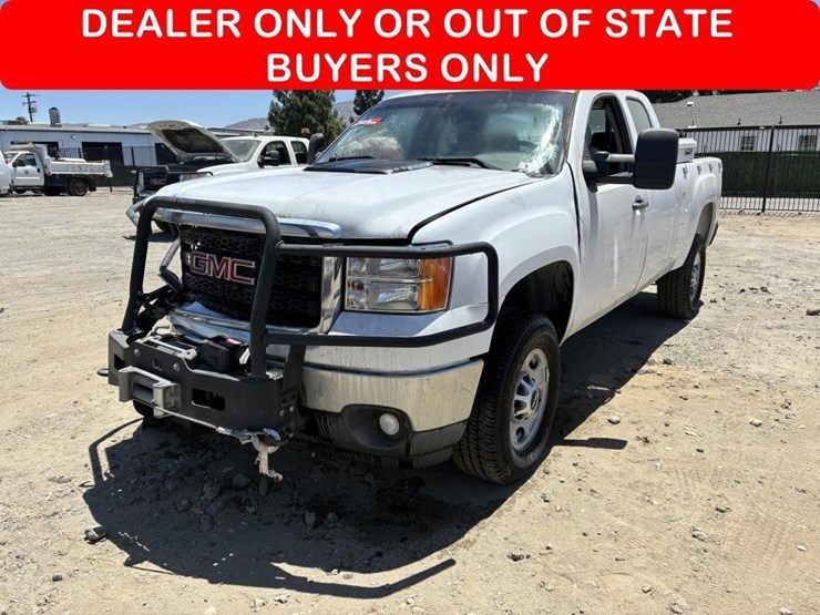 2012-gmc-sierra-2500-image-1