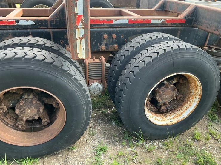 1994-mack-rd688s-image-56