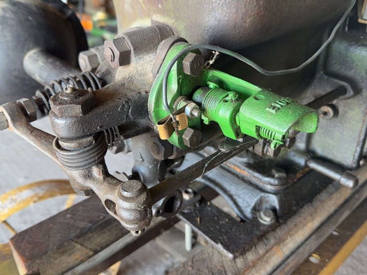 john-deere-112-image-8
