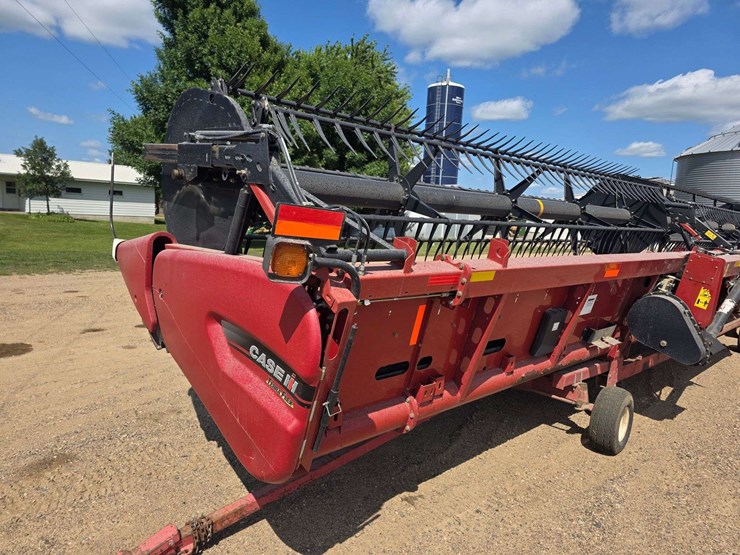 2014-case-ih-3162-image-4