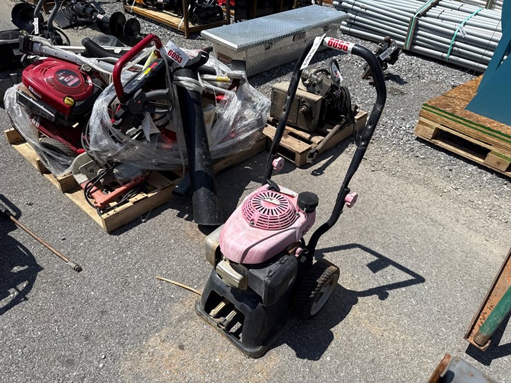 #6096-•-troy-bilt-pressure-washer,-w/-gas-engine-image-2