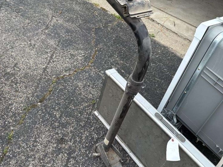 bike-carrier-and-foldable-ramp-image-3