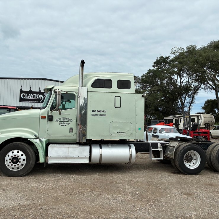 2004 INTERNATIONAL 9400
