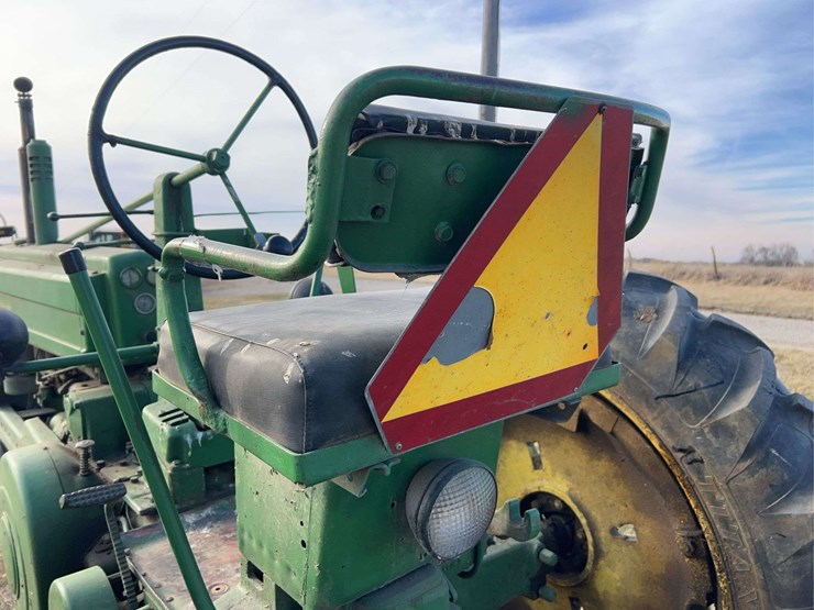 john-deere-model-b-image-34