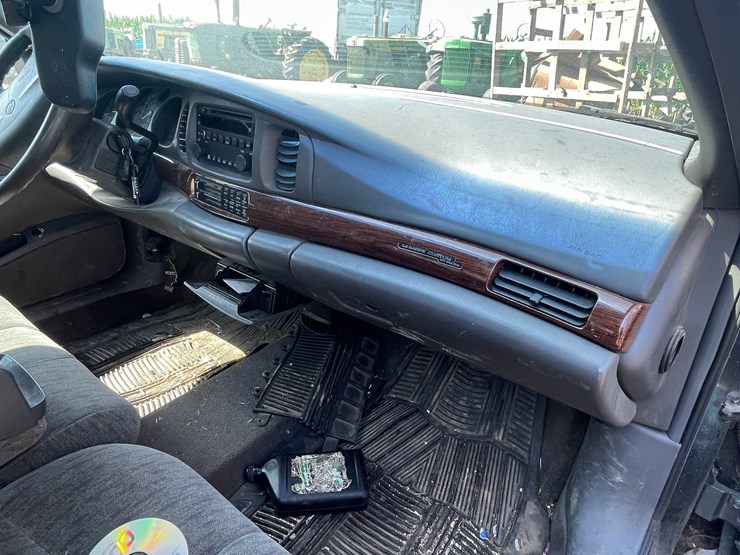 #4682-•-2005-buick-lesabre-(no-title,-for-parts)-image-22