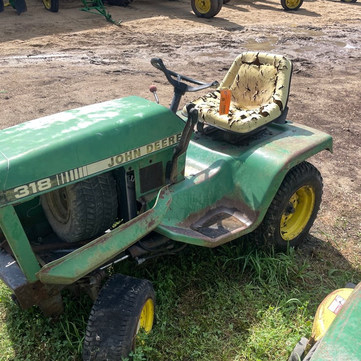 JOHN DEERE 318
