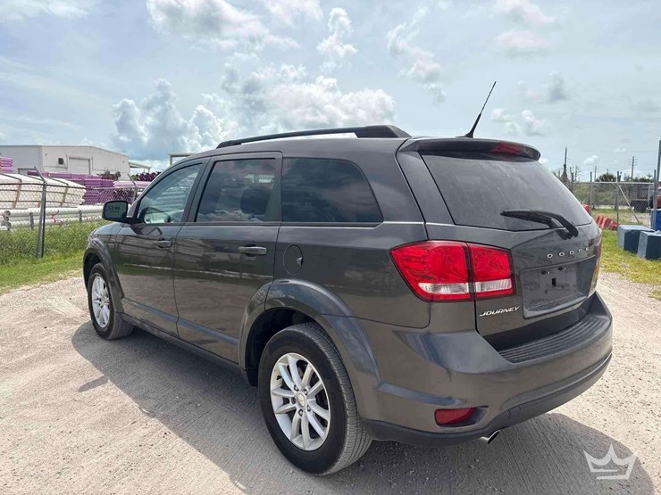 2015-dodge-journey-image-23