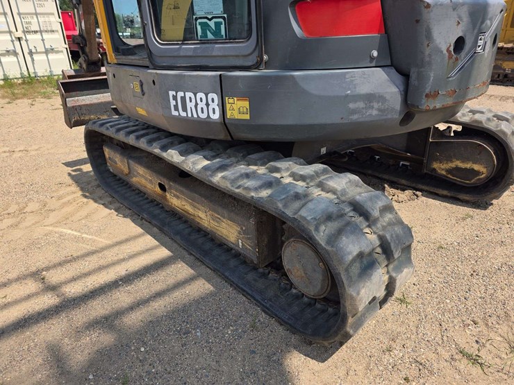 2007-volvo-ecr88-image-30