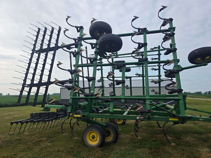john-deere-2210-image-22