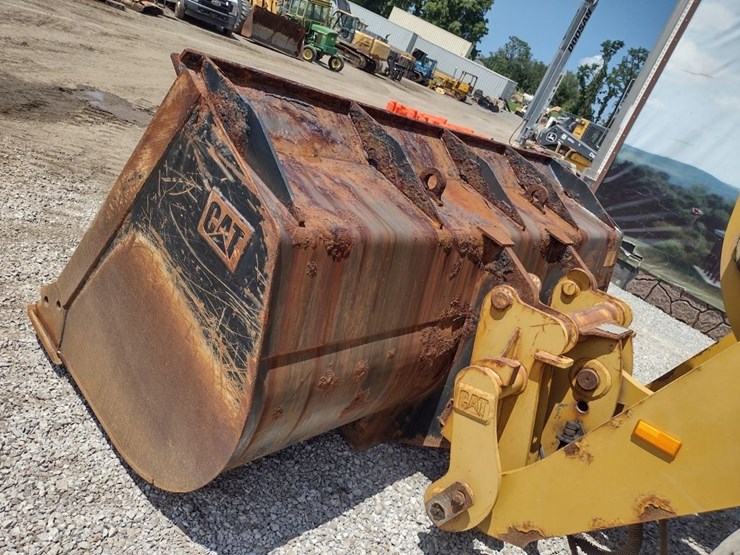 caterpillar-928h-image-24