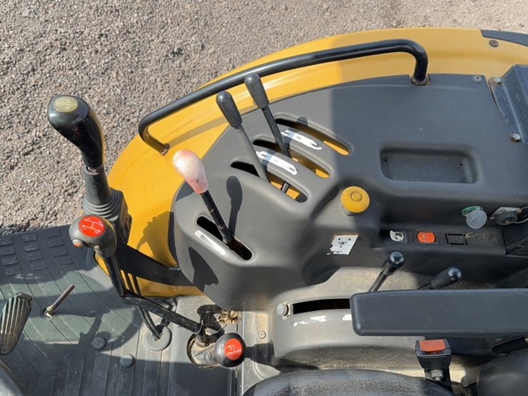 #3024-•-massey-ferguson-mf3635-tractor-image-18