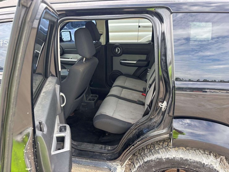 2007-dodge-nitro-image-19