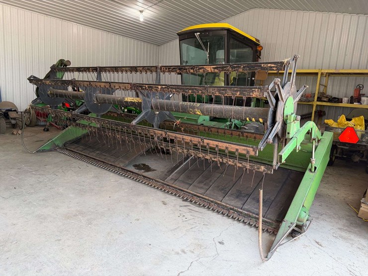john-deere-2320-image-47