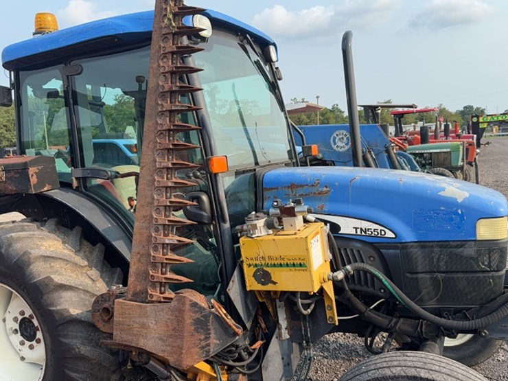 new-holland-tn55d-image-6