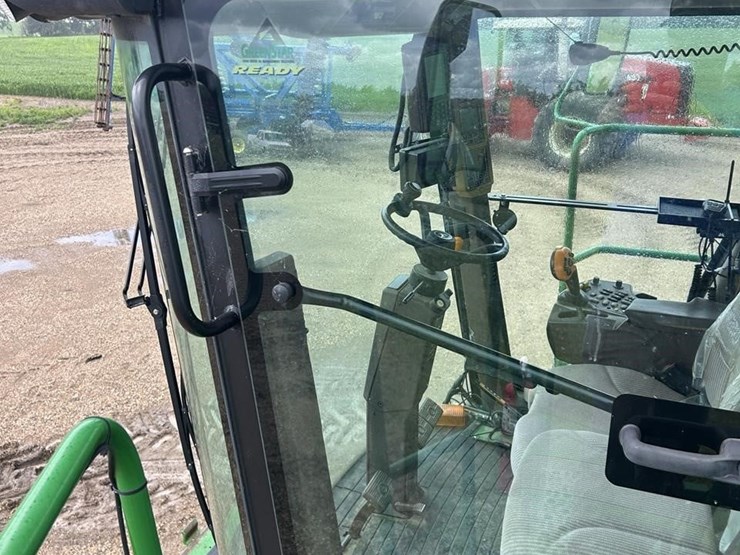 2007-john-deere-9760-sts-image-38