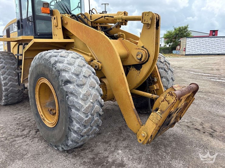 caterpillar-938g-image-12