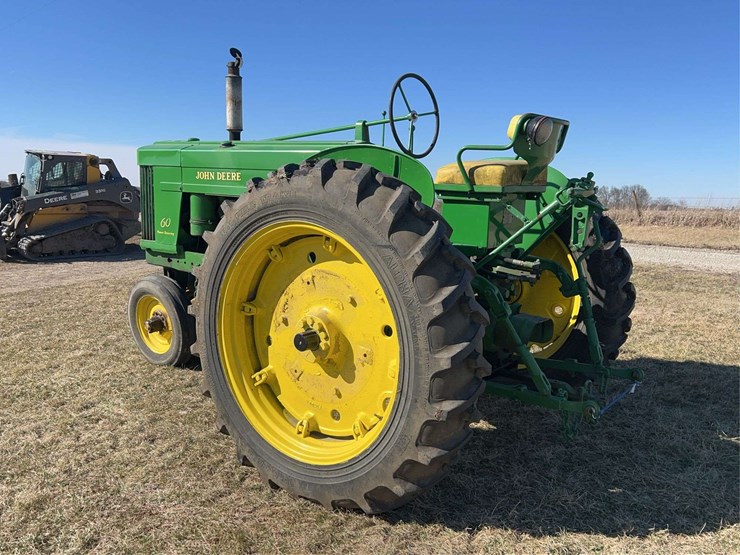 john-deere-60-image-3