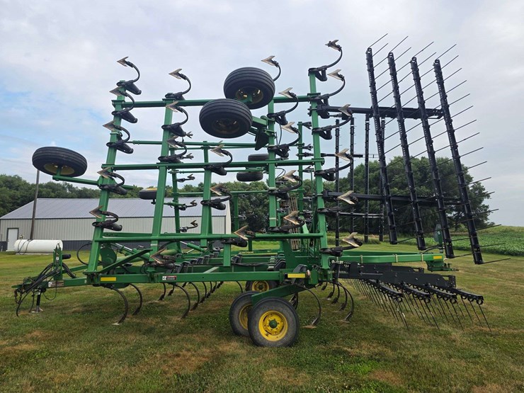 john-deere-2210-image-39