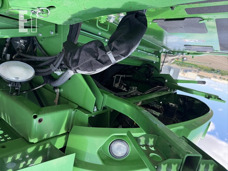 2020-john-deere-s790-image-79