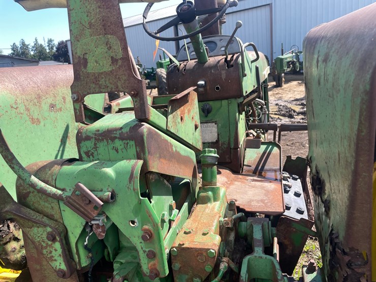 john-deere-3020-image-21