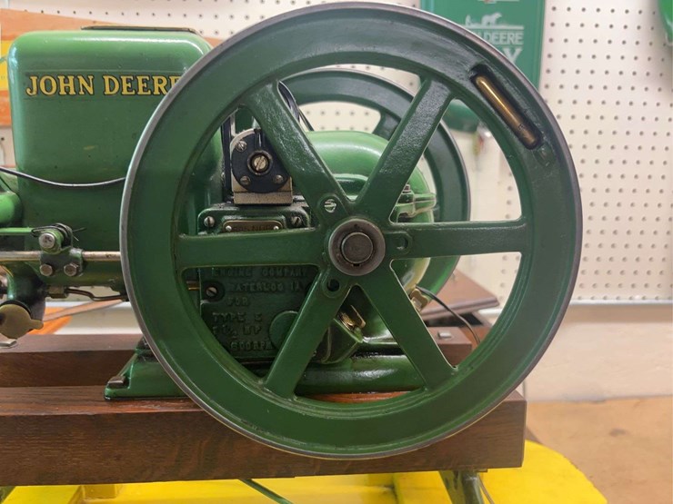1/2-scale-john-deere-model-e-horse-hit-and-miss-wngine-and-arcade-burr-mill-image-10