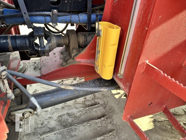 2010-case-ih-steiger-485-image-36