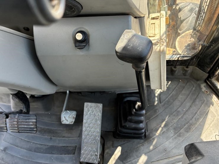 2008-caterpillar-430e-image-22