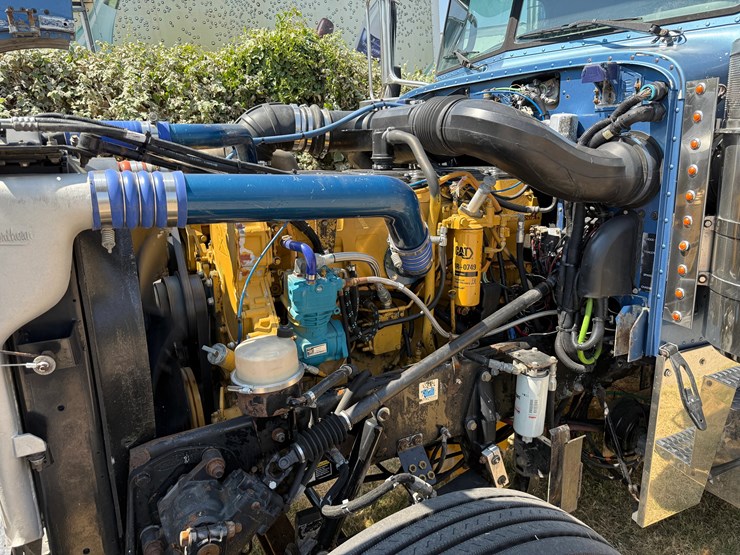 2006-peterbilt-379-image-29