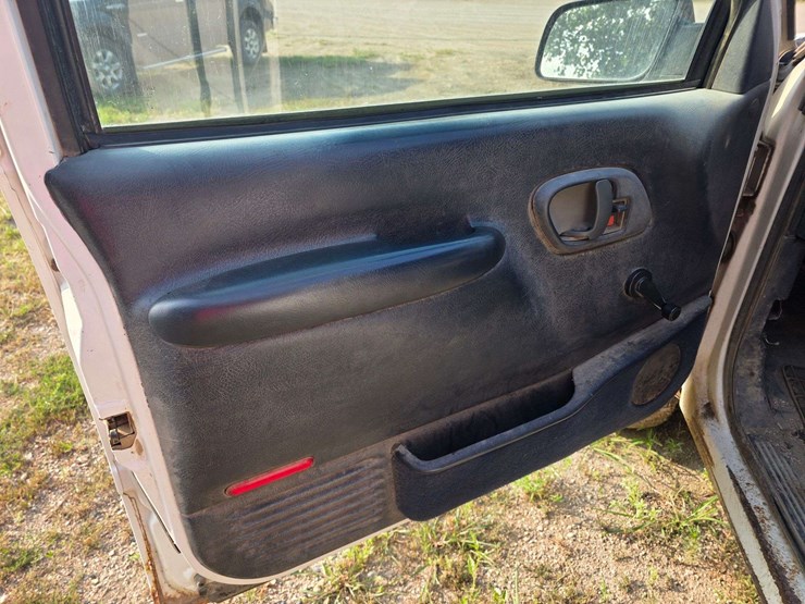 1999-chevrolet-silverado-2500-image-23