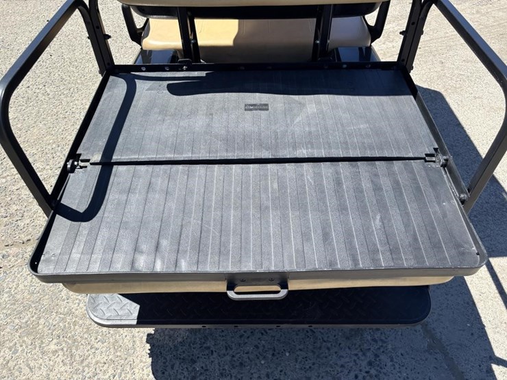 ez-go-electric-utility-cart-image-11