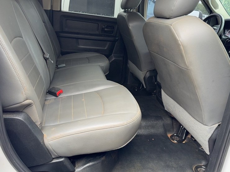 2018-dodge-3500-image-8
