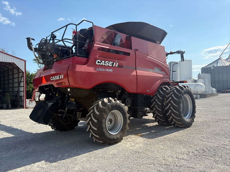 2020-case-ih-8250-image-8