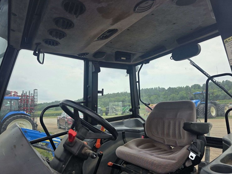 2002-new-holland-tl100-image-64