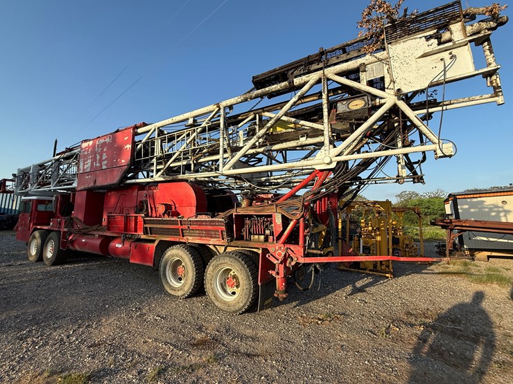 1979-franks-explorer-iii-1287/160-dtd-ht-96’-215k-4-axle-well-service-workover-rig-image-5