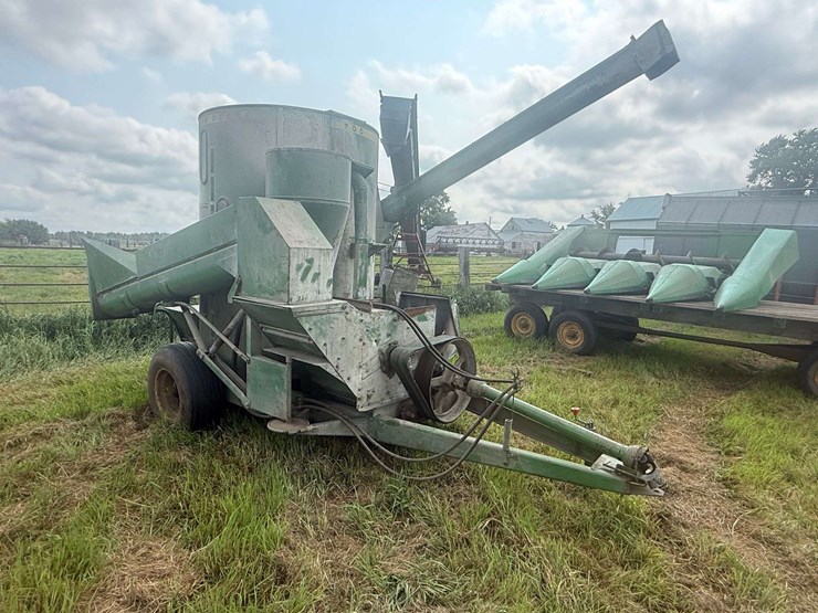john-deere-700-image-4