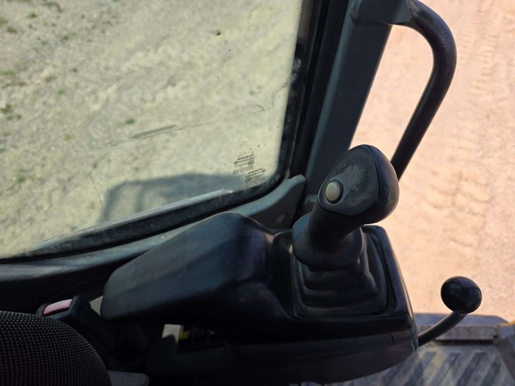 2007-volvo-ecr88-image-53