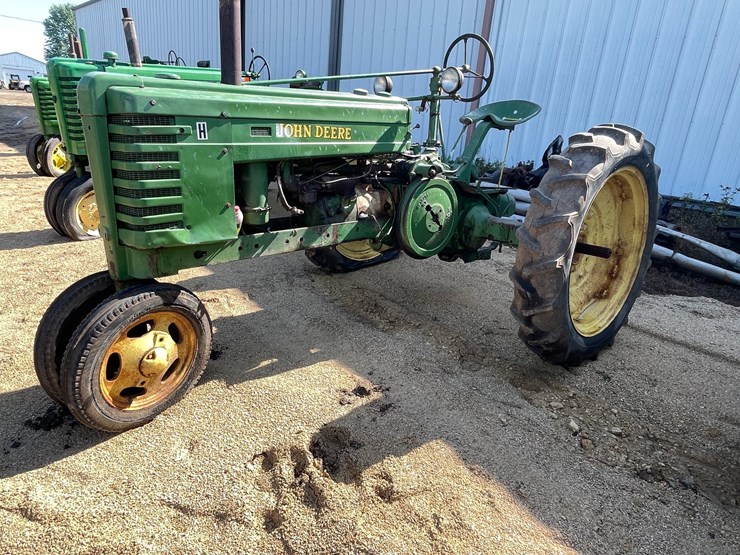 john-deere-h-image-9