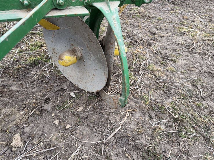 john-deere-two-row-planter-image-9