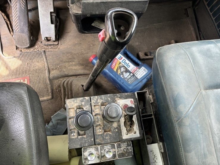 1996-kenworth-w900b-image-31