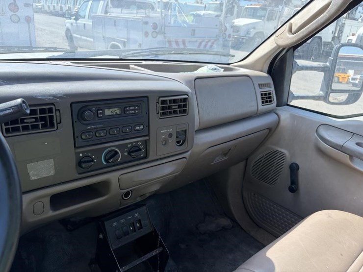 2004-ford-f350-image-17