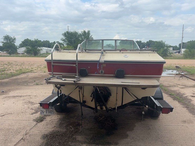 18’-cobalt-boat-and-trailer-image-6