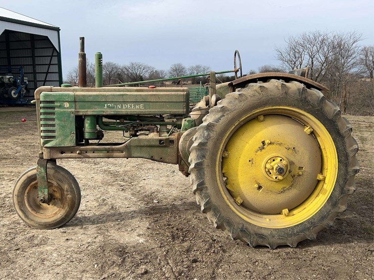 john-deere-model-b-image-2