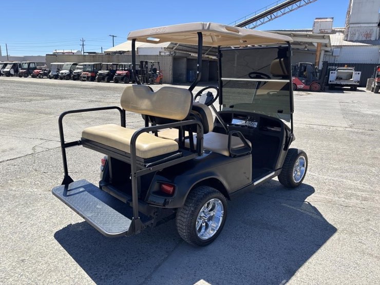 ez-go-electric-utility-cart-image-3
