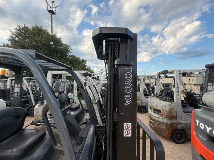 #2072-•-toyota-8fgcu3d-forklift-image-10
