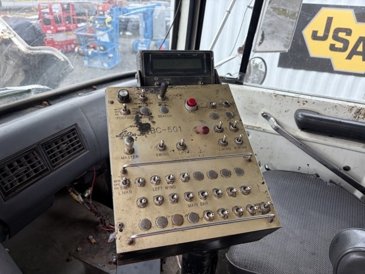 1990-ford-l8000-image-28