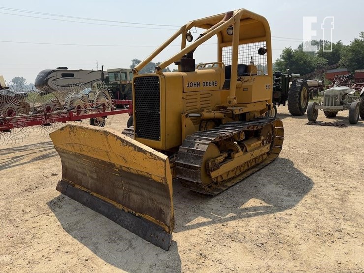 deere-550-image-1