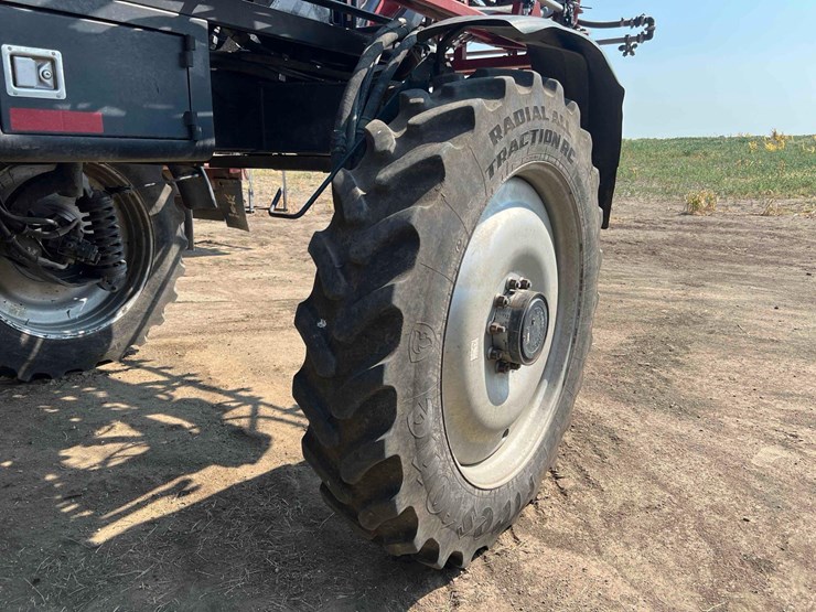 case-ih-patriot-4430-sprayer-image-22