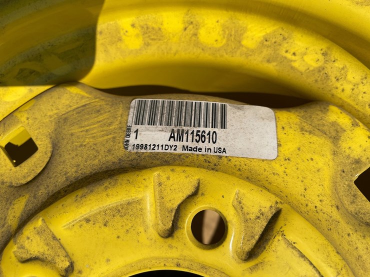john-deere-12-image-4