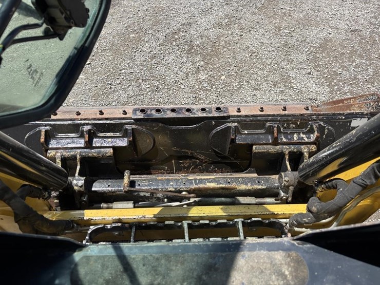 2018-yanmar-s220r-image-21