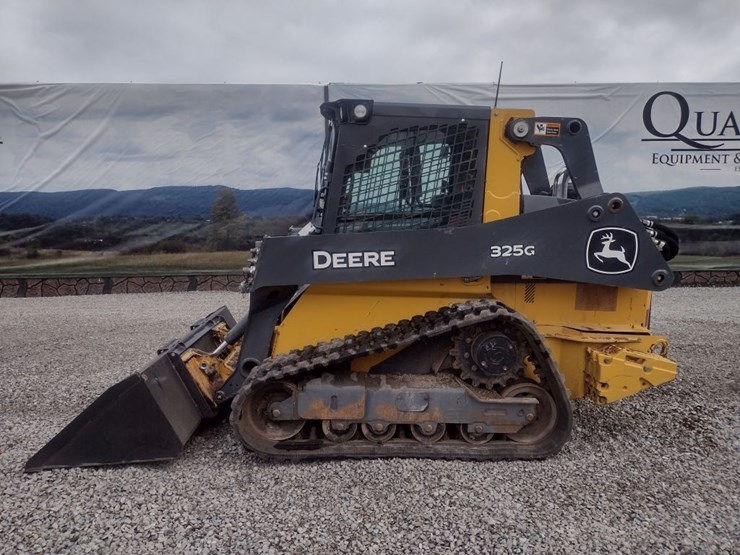 deere-325g-image-1
